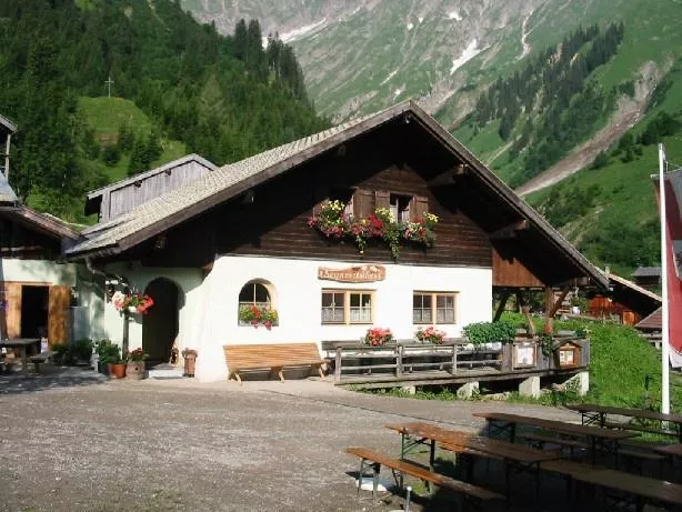Sennerstüberl Fallerschein 1.302 m