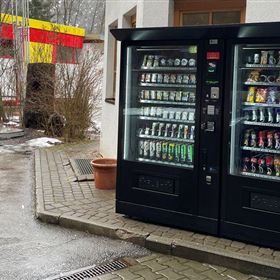 24h Automat Für Zigaretten, Getränke, Snacks