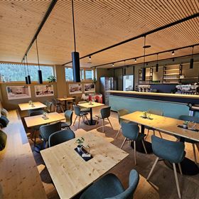 Café - Imbiss - RastZeit beim Ausstellungshaus "der letzte Wilde"