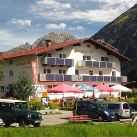 Hofcafé im Holzgauerhof