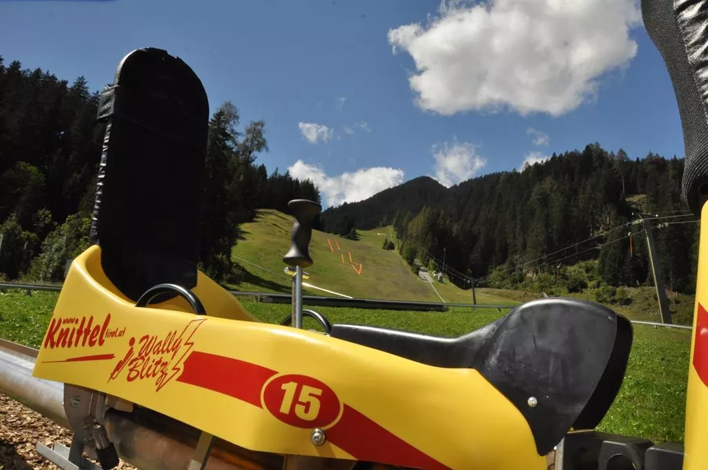 Wally Blitz- KNITTEL TIROL