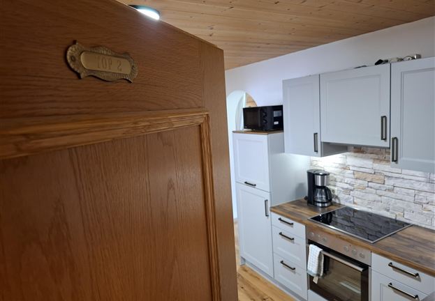 Apartment, shower, toilet, south