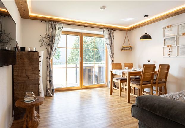 Apartment, bath, toilet, good as new