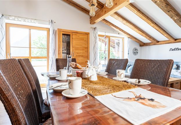 Apartment, shower and bath, toilet, deluxe