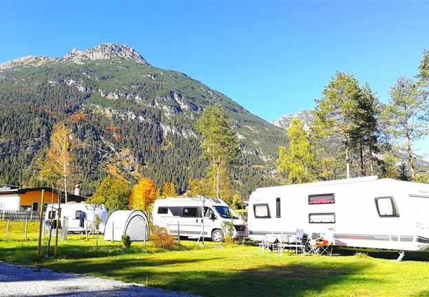 Camp site, shared shower/shared toilet, quiet