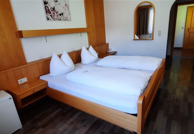 Double room, shower, toilet, terrace